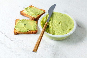 Avocado spread with toast