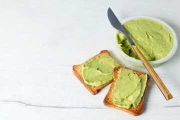 Avocado spread with toast