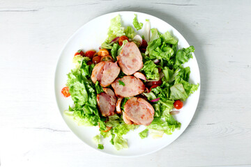 Mixed salad with grilled chicken cold cuts