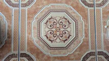 Ornate Vintage Tile Design with Floral Motif