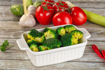 Boiled broccoli cabbage in the bowl