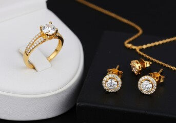Elegant gold jewelry set with sparkling cubic zirconia