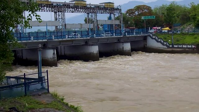  The Power of Water at India Dams