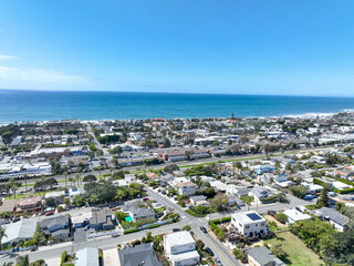 Obraz premium Aerial view of wealthy Encinitas town with blue ocean in San Diego, South California, USA. 