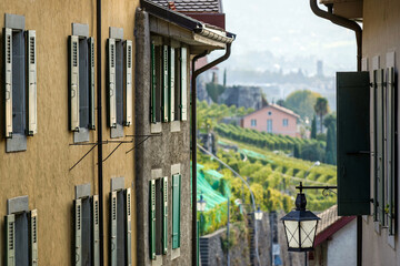 Village dans la région viticole de Lavaux en Suisse
