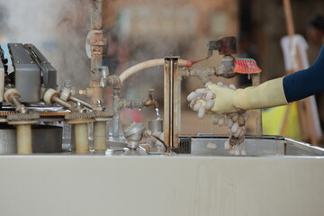 Silk spinning production