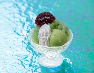 冷たい夏のカキ氷スイーツ(抹茶アイス)