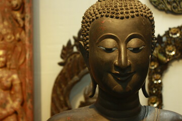 golden buddha statue