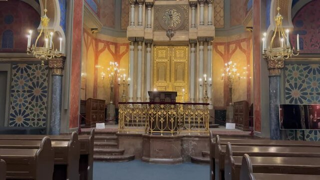  interior architecture of the synagogue 