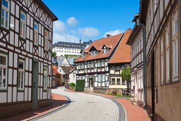 Blick auf die Stadt Stolberg im Harz im Frühjahr