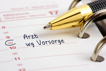 Fototapeta premium Ein Kalender mit Termineintrag für Arzt wegen Vorsorge