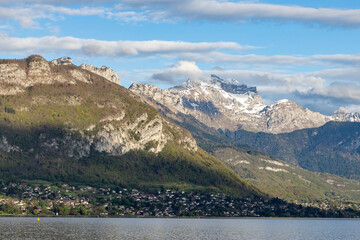 Obraz premium lake in the mountains