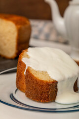 Natural yogurt cake with cinnamon