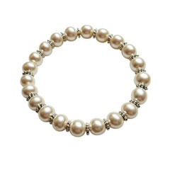 Fototapeta premium Pearl bracelet isolated on white background