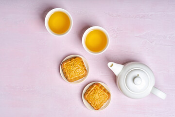 Teapots and mooncake