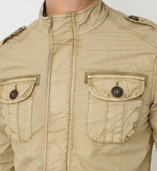 Détail Veste saharienne beige vue de face