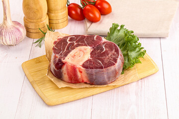 Raw beef ossobuco for roast
