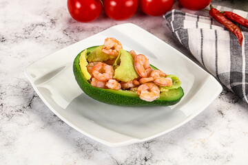 Dietary avocado cut with prawn