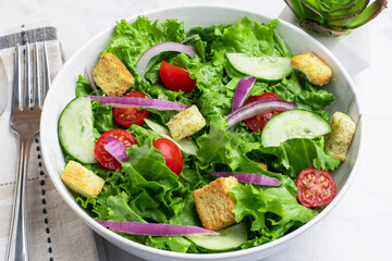  garden salad top with croutons,