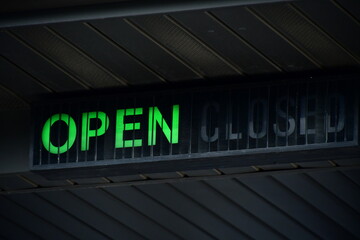 Obraz premium Open Closed Sign