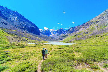 Obraz premium Dayhiking. Being in the nature is an incredible benefit, the best views and experiences. Knowing how to navigate, how to take on the terrain and unexpected scenarios are all skills need in the wild.