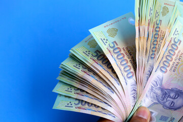 Five hundred thousand dong banknotes