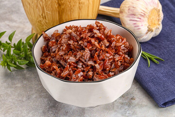 Red steamed rubine rice garnish