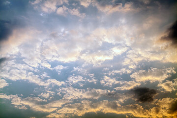 Obraz premium colorful dramatic sky with cloud at sunset