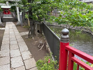七渡神社の境内