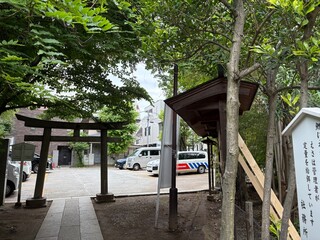 七渡神社の境内