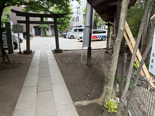 七渡神社の境内