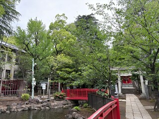七渡神社の境内