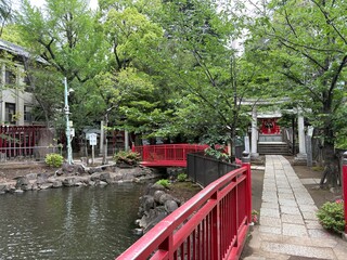 七渡神社の境内