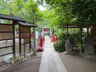 七渡神社の境内