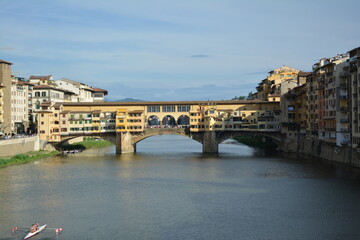 Obraz premium view of the city of florence, italy. ponte vecchio