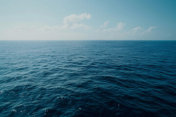 Obraz premium a large body of water with a sky background