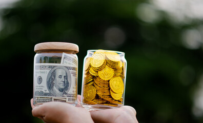 Dollar and Gold Investment in Finance and Gold Financial Planning