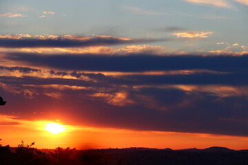 Tramonto con nuvole