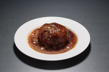 日本のチーズインハンバーグ　斜めパンフォーカス