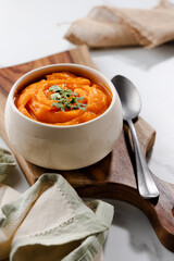 Sopa de Ab&oacute;bora na T&aacute;bua, Colher e Tecido
