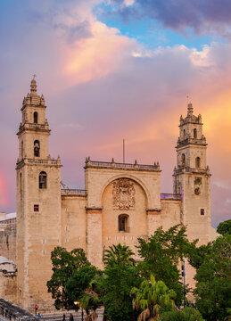 Catedral of San Ildefonso at sunset, elevated view, Plaza Grande, Merida, Yucatan State, Mexico
