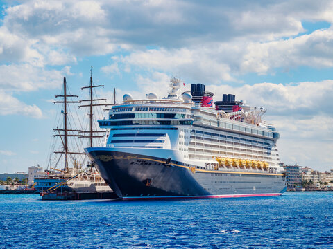 Cruise Ship at the coast of San Miguel de Cozumel, Cozumel Island, Quintana Roo State, Mexico