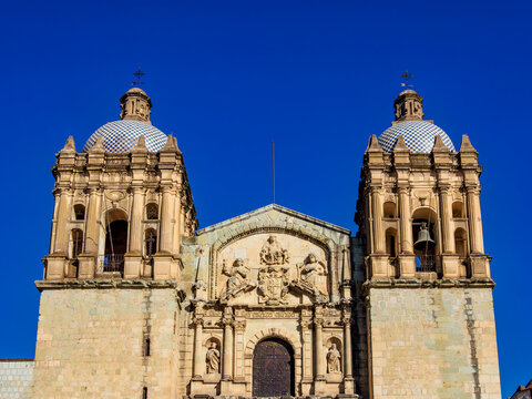 The Church of Santo Domingo de Guzman, detailed view, Oaxaca de Juarez, Oaxaca State, Mexico