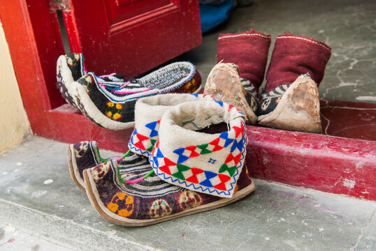 Traditional Ladakhi embroidered shoes, Stok village, Ladakh region, state of Jammu and Kashmir, India, Asia