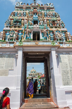 Western Gopuram (gate tower) of Kapaleeshwarar Temple in Mylapore district, Chennai (Madras), Coromandel Coast, Tamil Nadu, India