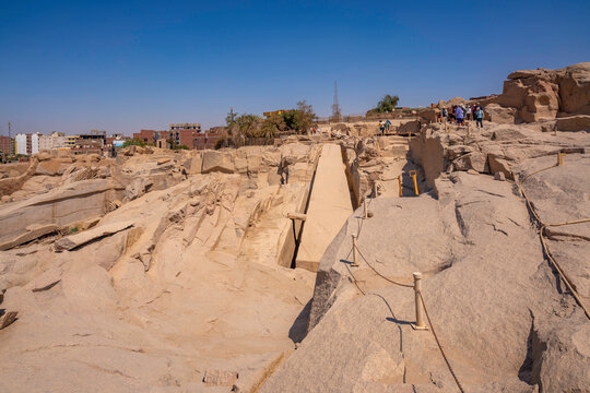 View of Unfinished Obelisk in Aswan quarry on a sunny day, Aswan, Nubia, Egypt, North Africa, Africa
