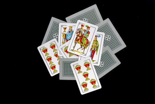 Classic Spanish Playing Cards: Traditional Game Cards