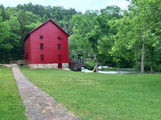 old red mill in missouri