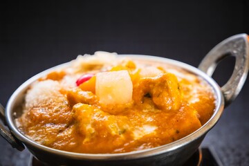 Traditional Indian Tandoori Curry Bow