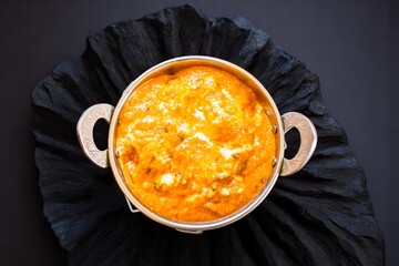 Traditional Indian Tandoori Curry Bow